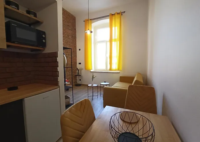 Often - Hide צ'סטוצ'ובה