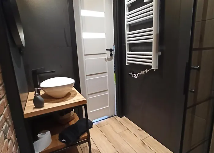 Often - Hide צ'סטוצ'ובה